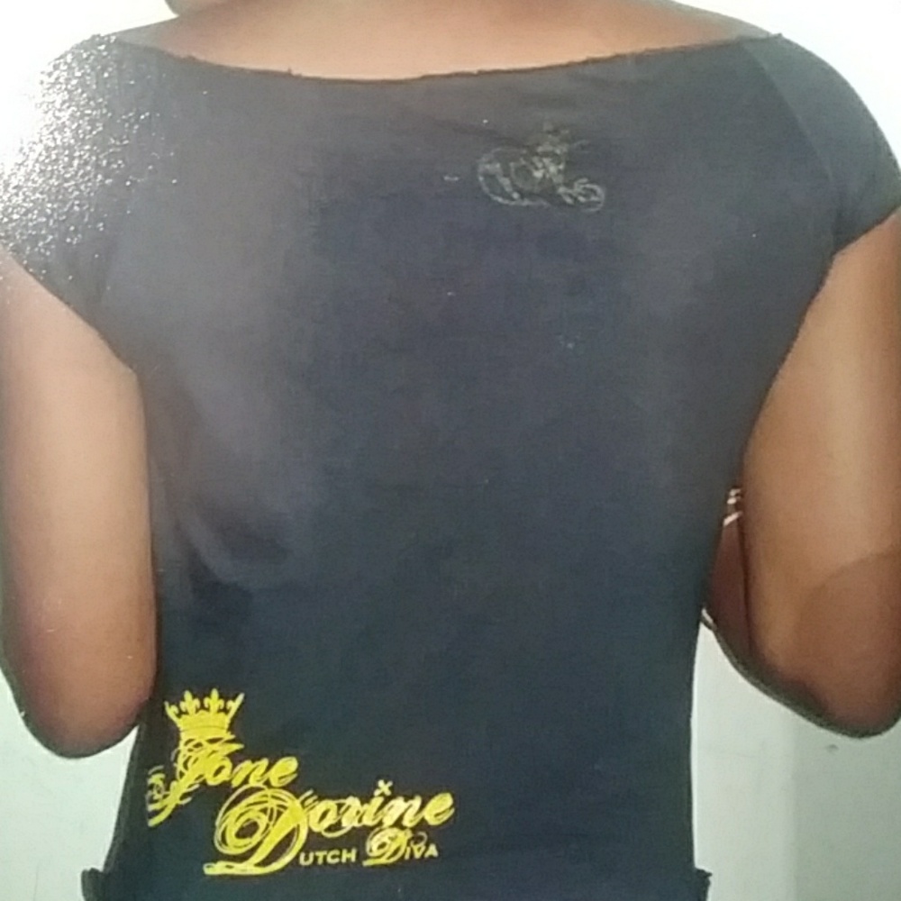 Black cotton top by Jone Dorine